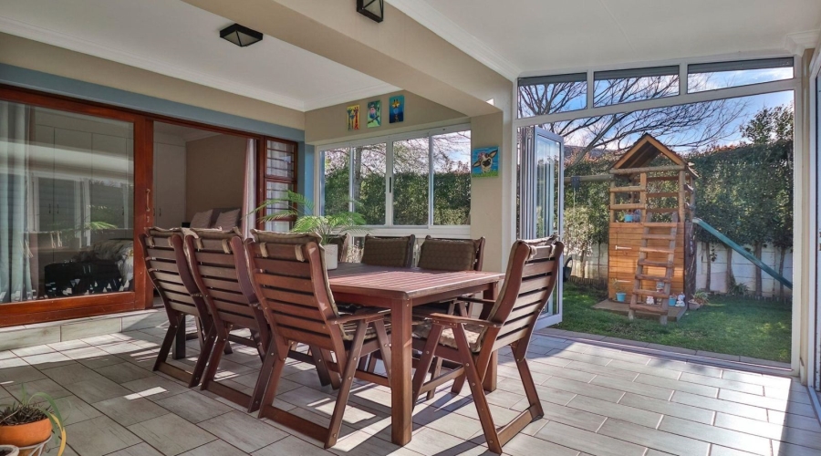 5 Bedroom Property for Sale in Bergsig Western Cape